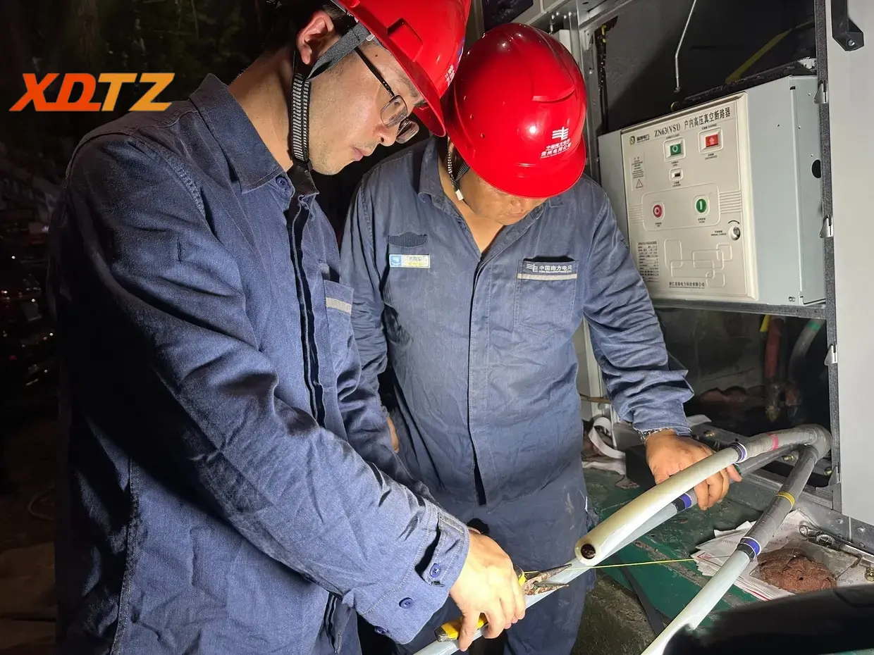 What are the causes of vacuum circuit breaker failure?